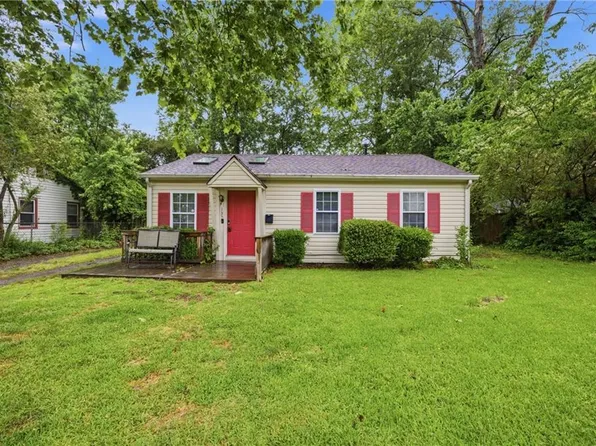 135 Peach Tree Ln, Hampton, VA 23669