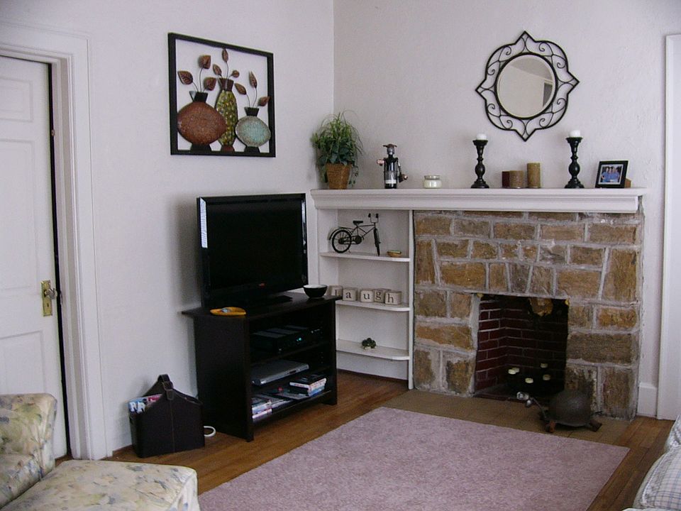 2nd image of 11 Dixie Trl
