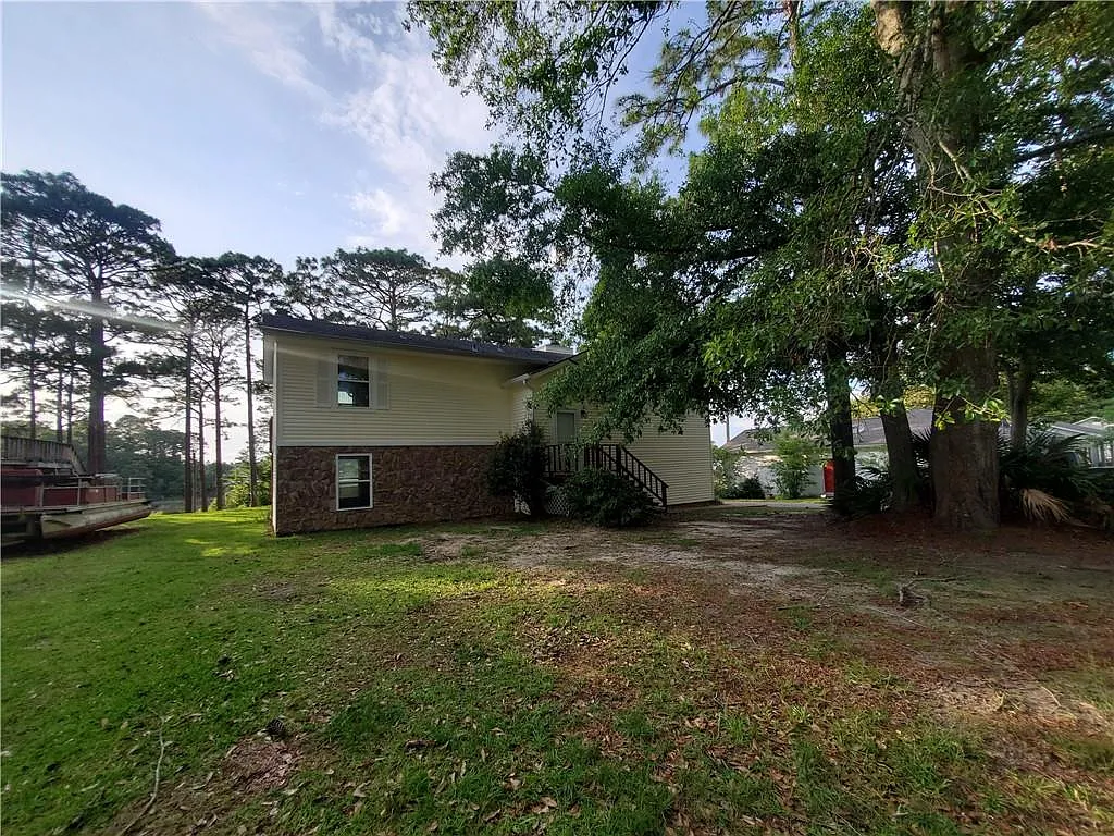 Building Photo - 12256 Boulet Dr