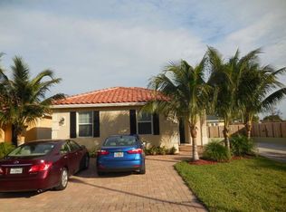 3421 Elizabeth Pl N, Lake Worth, FL 33461