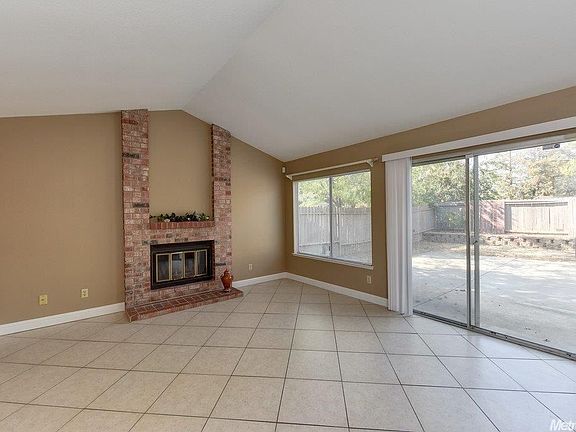 5th image of 9071 Bramble Trail Way