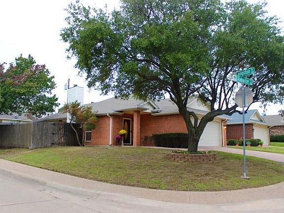 4th image of 601 Alabaster Pl