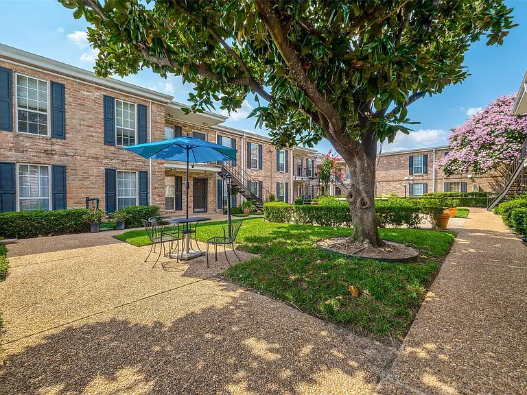 6402 Del Monte Dr #35 — Photo 24