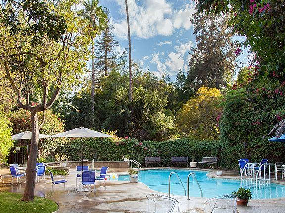 4th image of 2954 E Del Mar Blvd #112