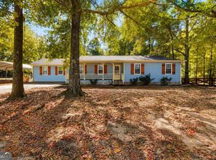 370 Davis Rd, Locust Grove, GA 30248