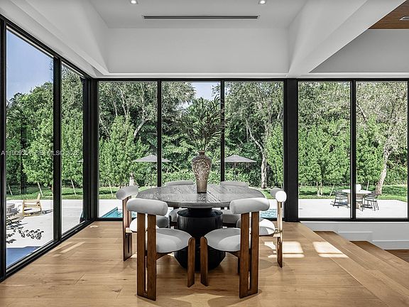 5th image of 7910 Los Pinos Cir