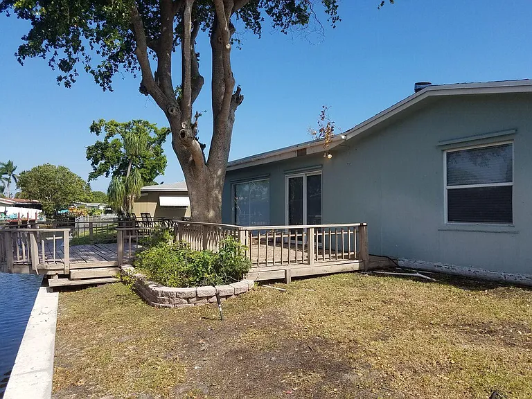 1981 NW 33rd Ct — Photo 5