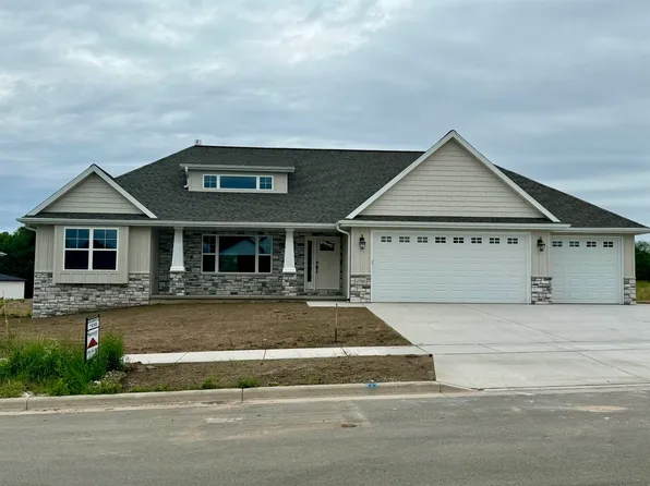 1793 Arbor Gate Ln, Green Bay, WI 54311