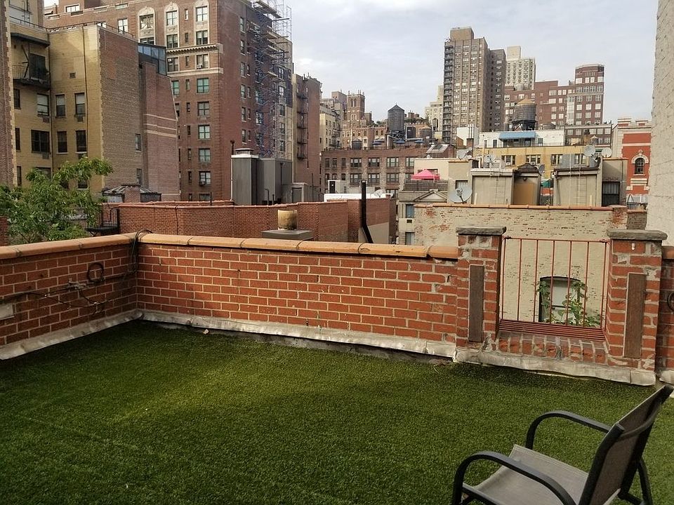 1st image of 125 E 82nd St #9
