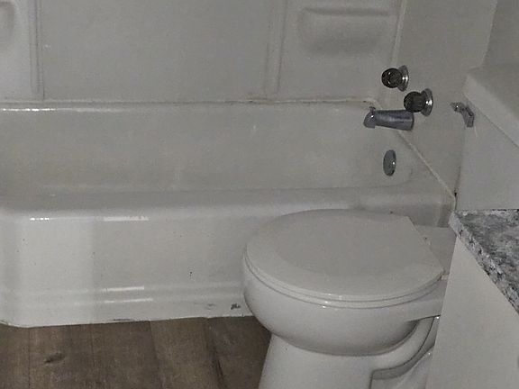5th image of 271 S Wildwood Ave #B
