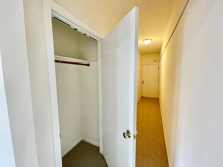 582 Grove St #2 — Photo 8