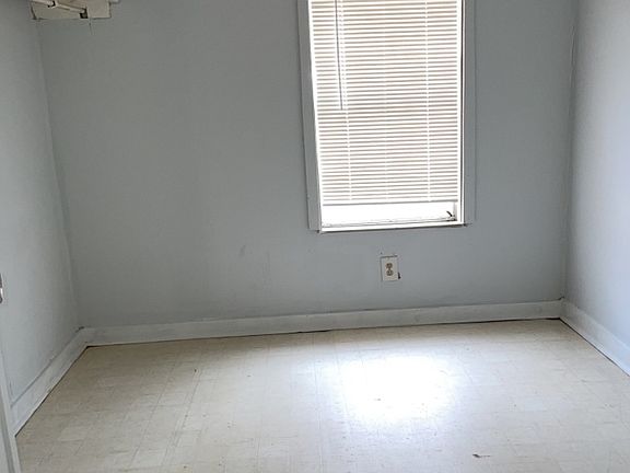 4th image of 41 Buckeye Cir