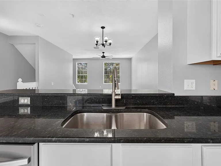 3186 Bayshore Oaks Dr — Photo 29