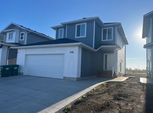 115 Stromberg Cres #B, Saskatoon, SK S7L7C4
