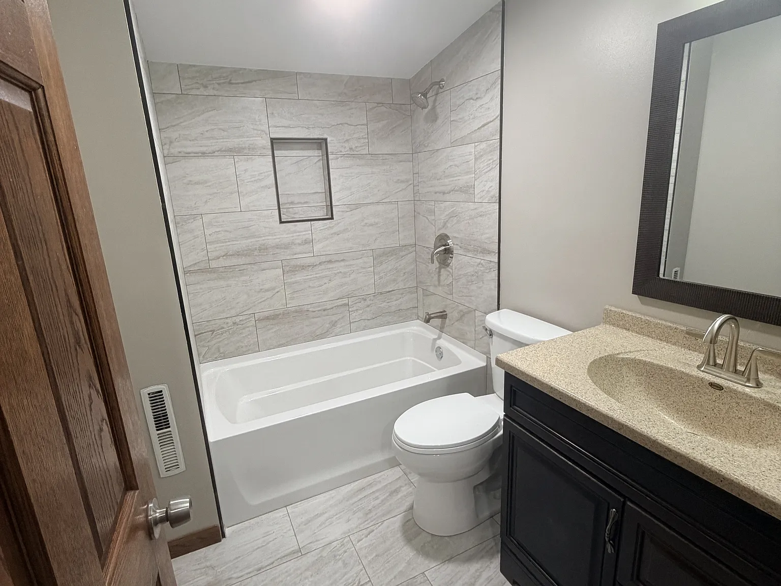 12 Heiser Dr. - 1 — Photo 4