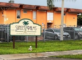 9477 SW 76th St APT O4, Miami, FL 33173