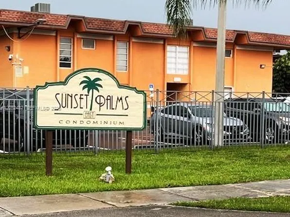 9477 SW 76th St APT O4, Miami, FL 33173