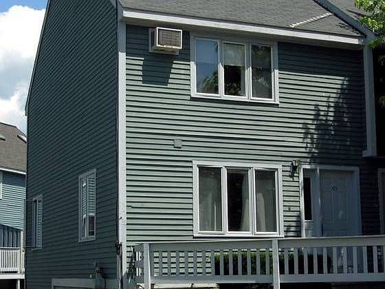 2nd image of 351 Blucher St