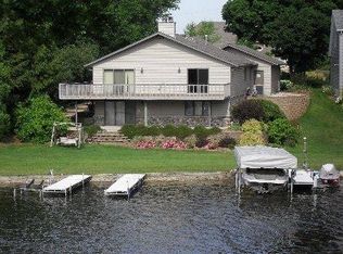 2728 Burries Rd, Hartland, WI 53029