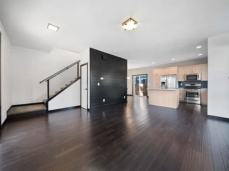 6509 SE 62nd Ave — Photo 4