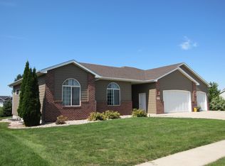 637 Powderhorn Pass, Brookings, SD 57006