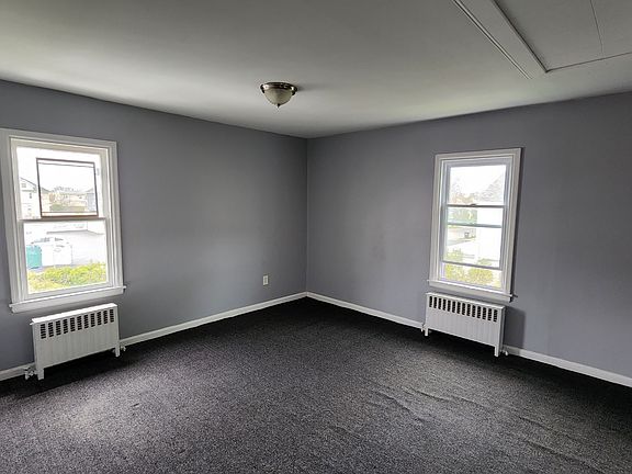 4th image of 2338 Elmwood Ave