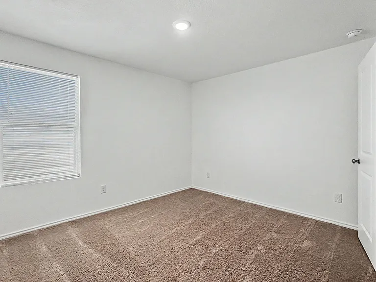 9211 Saint Jerome — Photo 14