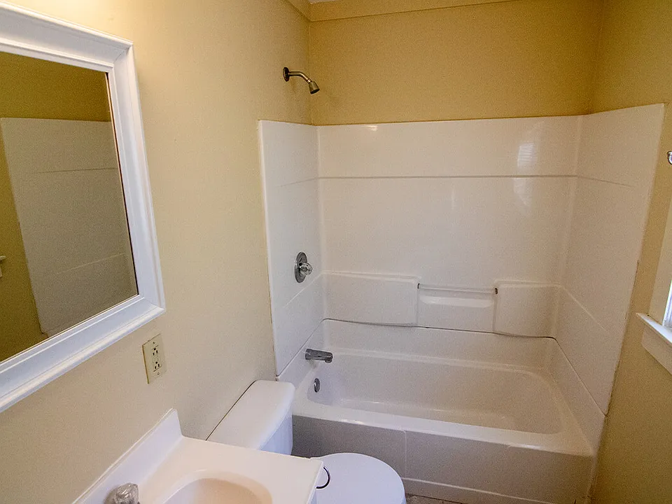 2502B-ERNEST-BATHROOM_02282024