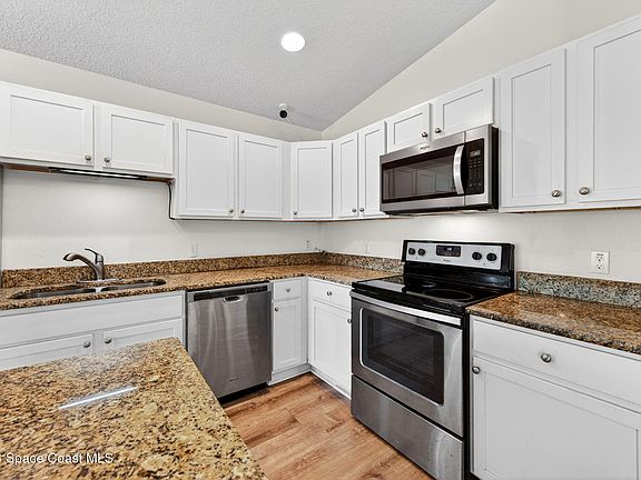 5th image of 1471 Palau St SE
