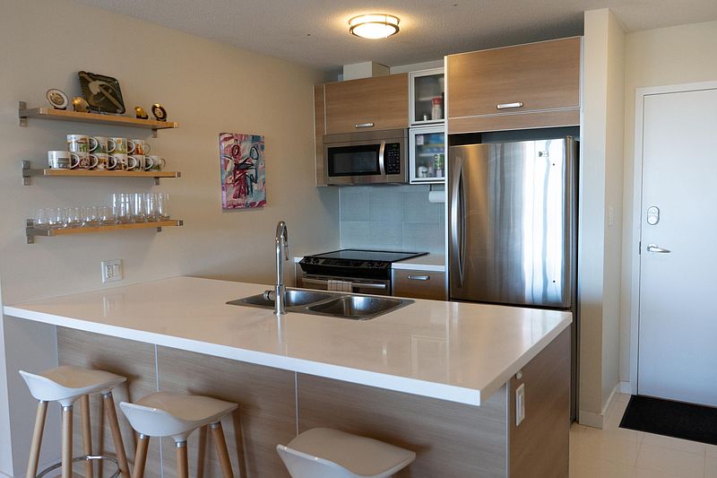 Surrey Apartment for rent - 2 Bedrooms — photo 7