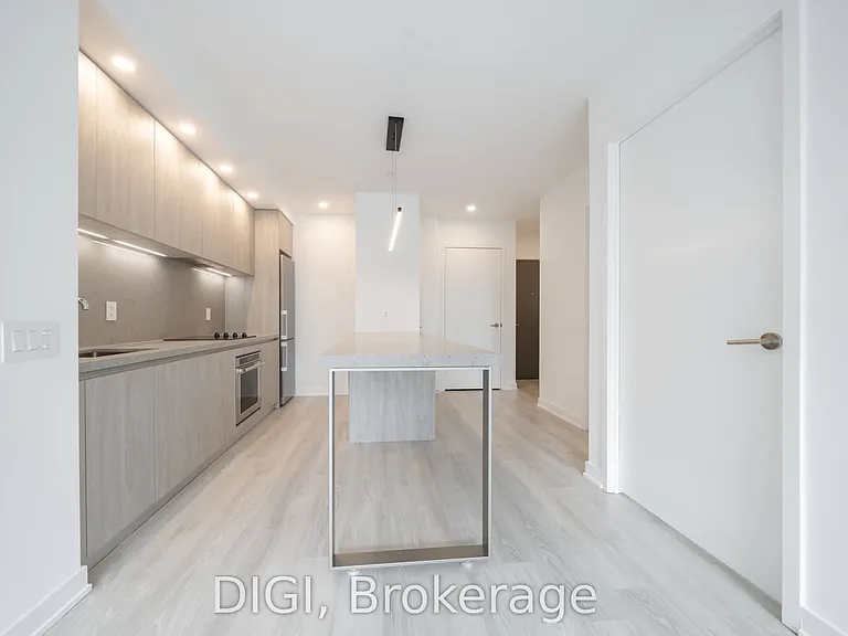 57 Spadina Ave #504 — Photo 7