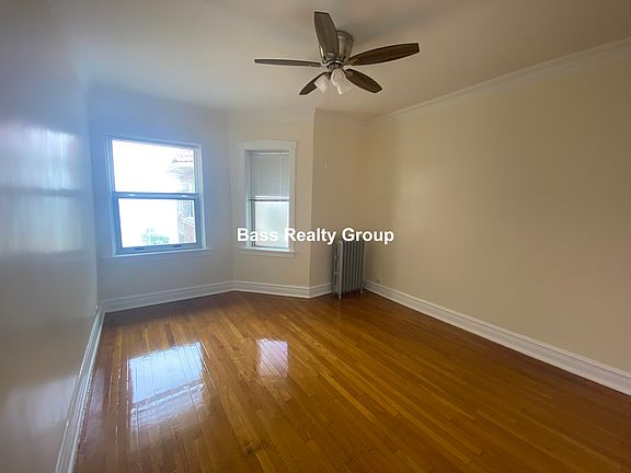 3rd image of 7756 N Eastlake Ter APT 3