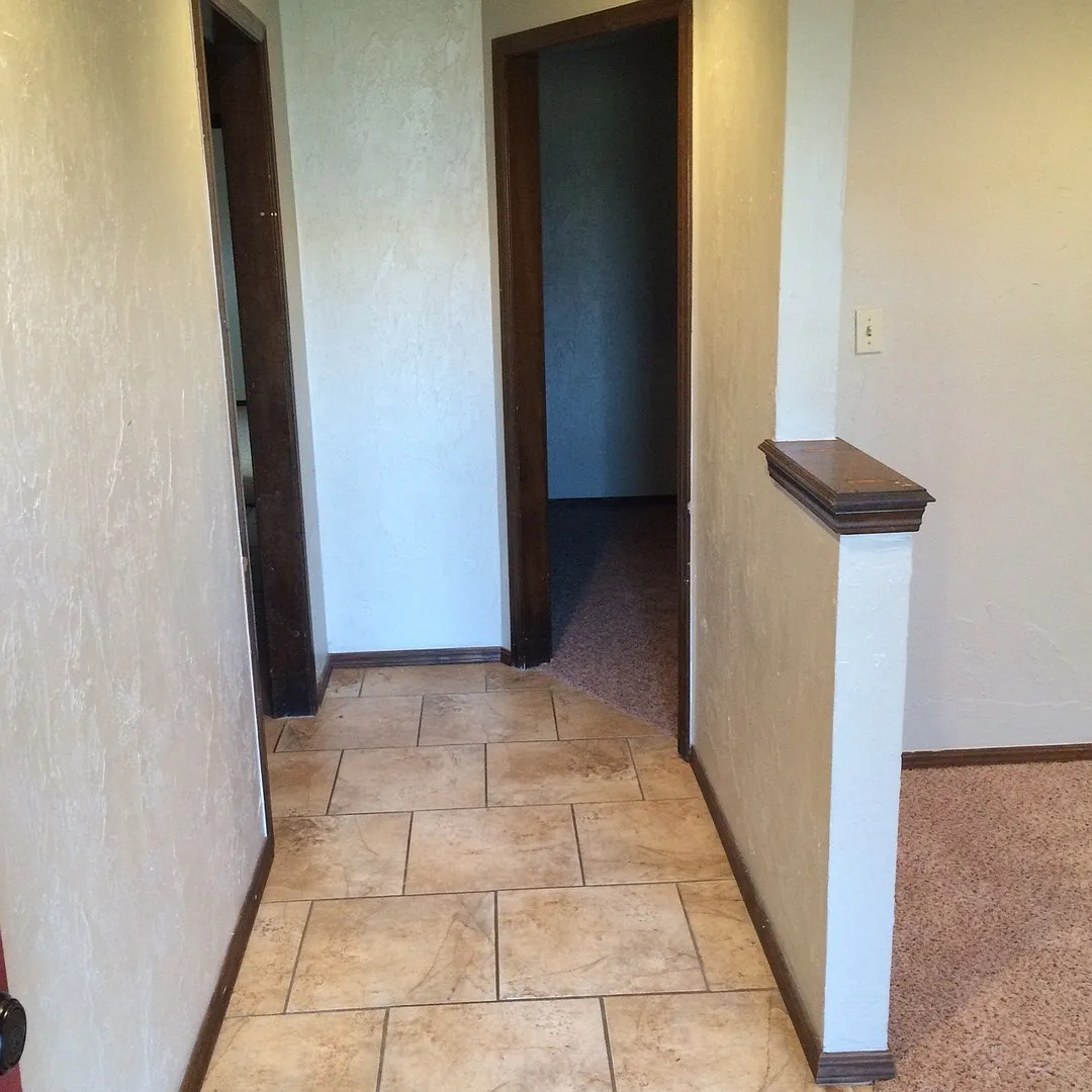Building Photo - 343 Woodcrest Dr