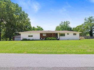 103 W Mockingbird Ln, Crane, MO 65633