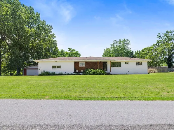 103 W Mockingbird Ln, Crane, MO 65633