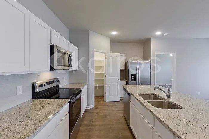122 Santiago Ct — Photo 5