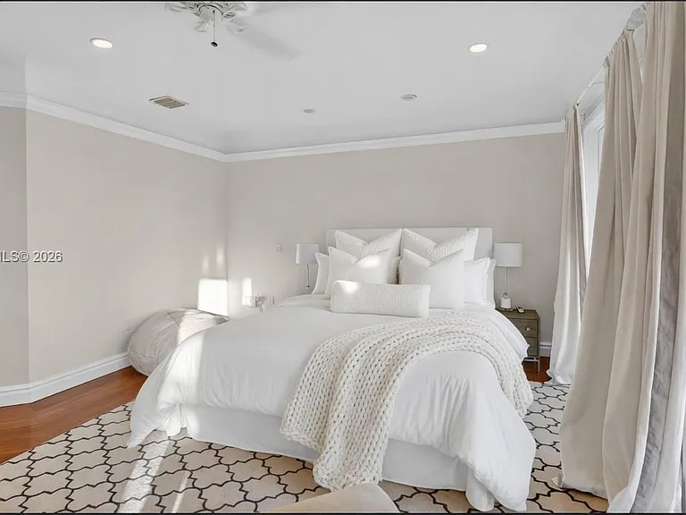 260 Cape Florida Dr — Photo 17
