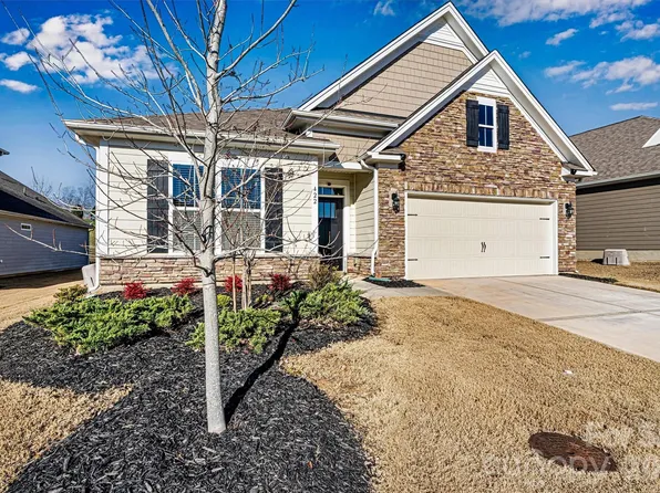 422 Secretariat Dr, Iron Station, NC 28080