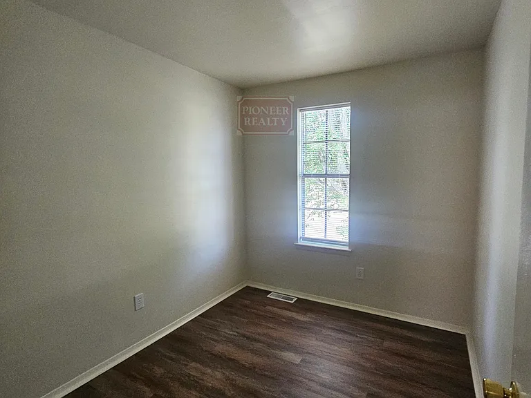 1919 Repp Ct — Photo 10