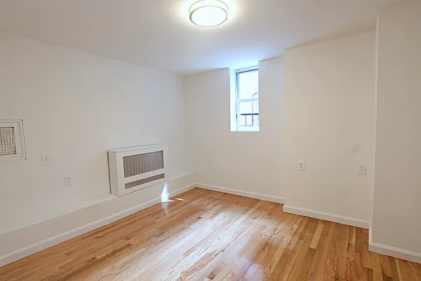 Rented by Douglas Elliman | media 26