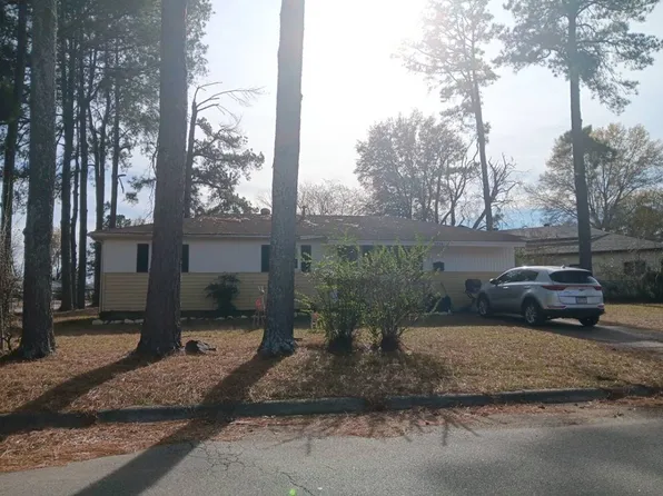 908 Greendale Dr, North Little Rock, AR 72117