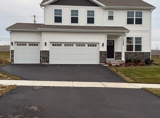 1347 Tiger Lily Dr, Bartlett, IL 60103