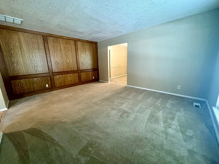 8406 S Gary Ave — Photo 7