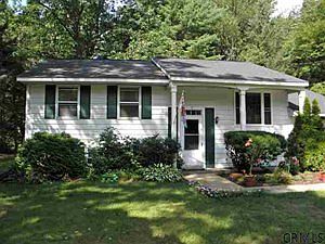 1st image of 5 Hathorn Blvd