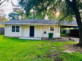 230 N Holly Ave, Cleveland, TX 77327