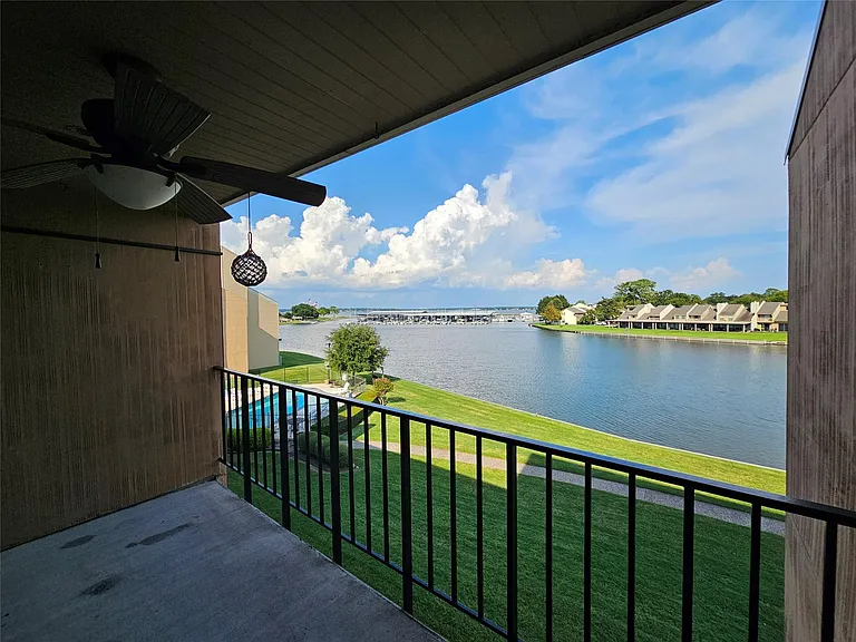 12600 Melville Dr #321B — Photo 22