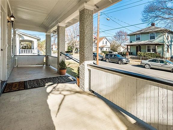 3rd image of 3252 Cliff Ave