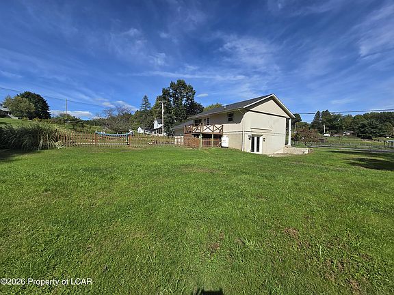 2nd image of 528 Brace Rd