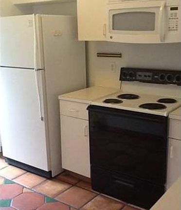 2nd image of 16654 Hemingway Dr