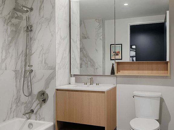4th image of 430 Main St #29J